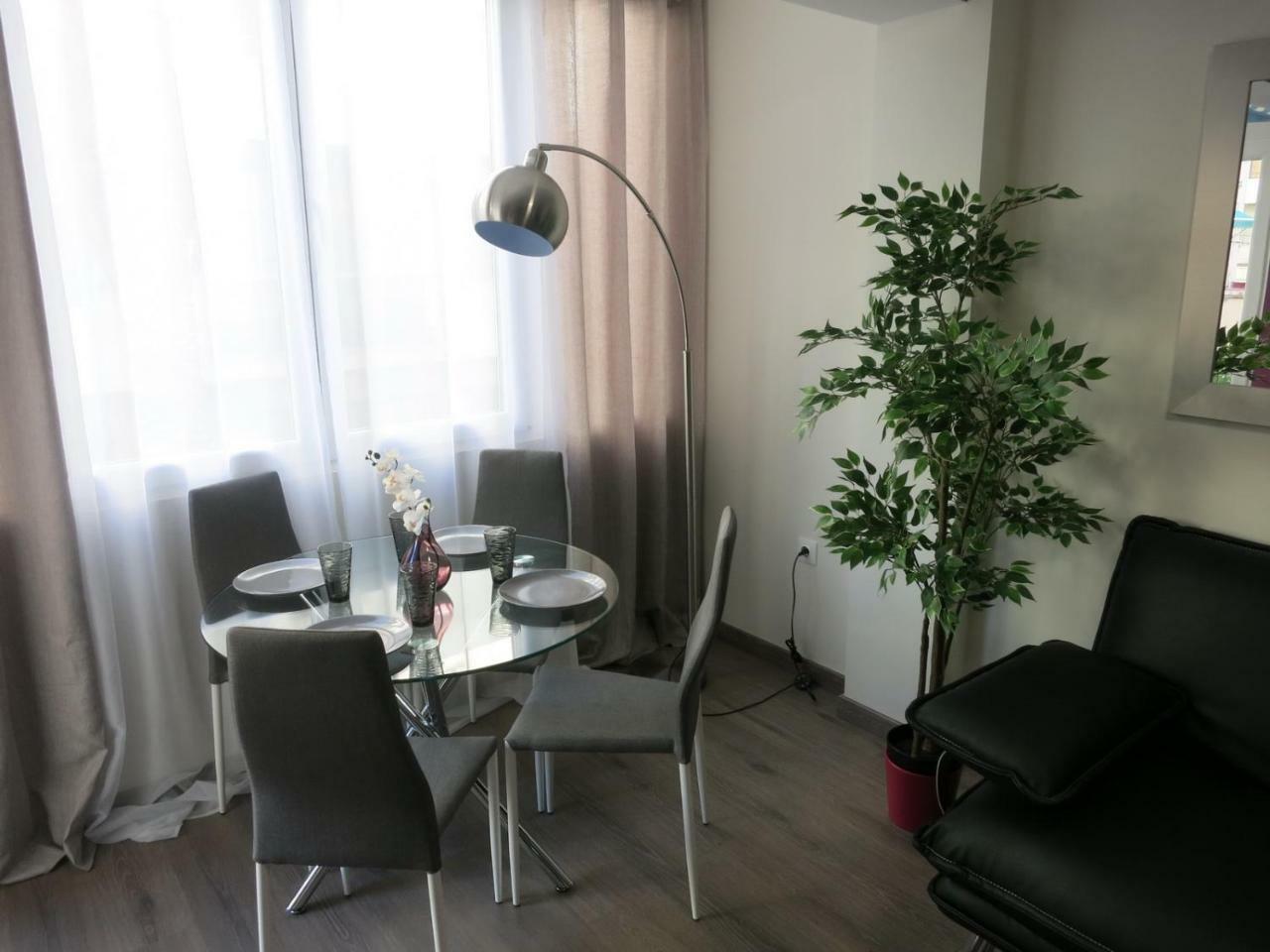 Apartamento Torregrosa Apartment อาลิกันเต ภายนอก รูปภาพ
